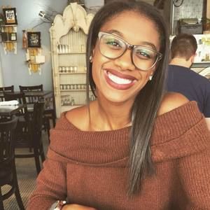 Meet your Posher, Lynsey